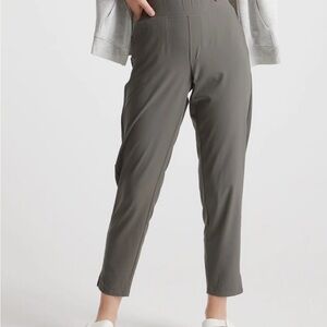 QUINCE Performance Tech Ankle Pants COLOR OLIVE SIZE XL BRAND NEW